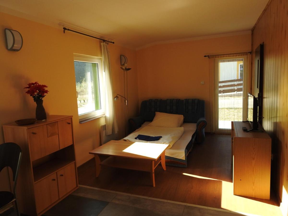 Hotel Anastasis à Mirostowice Gorne Extérieur photo